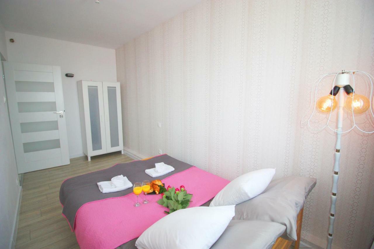 Niebianski Apartament Rzeszów Esterno foto