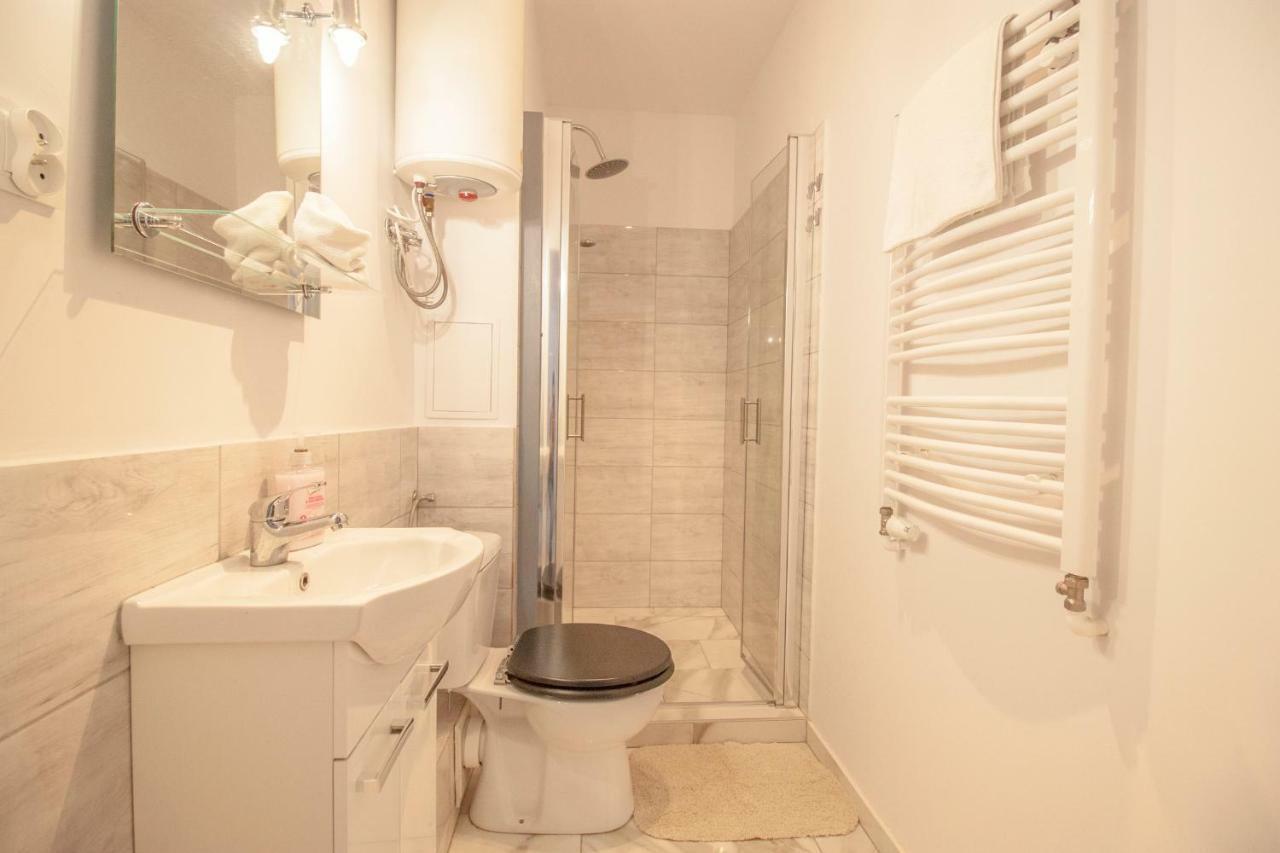 Niebianski Apartament Rzeszów Esterno foto